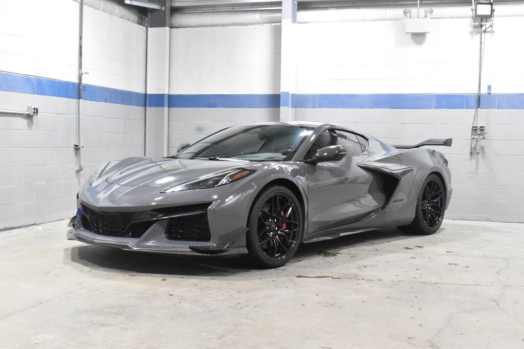 2024 Chevrolet Corvette Z06 3LZ Coupe RWD photo 2