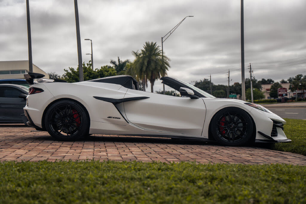 2024 Chevrolet Corvette Z06 3LZ Convertible RWD photo 6