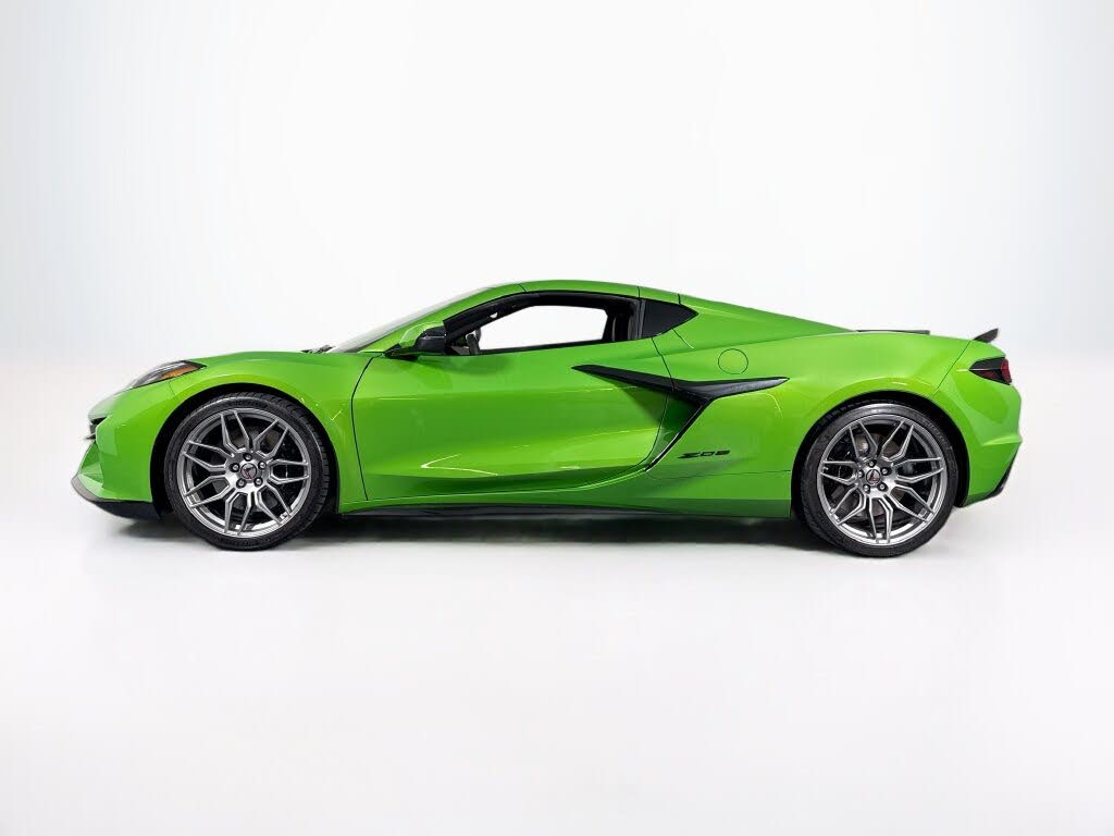 2026 Chevrolet Corvette Z06 1LZ Coupe RWD photo 2