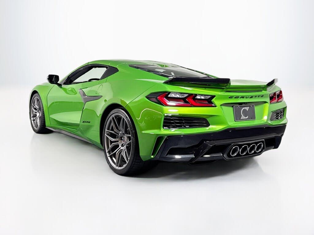 2026 Chevrolet Corvette Z06 1LZ Coupe RWD photo 3