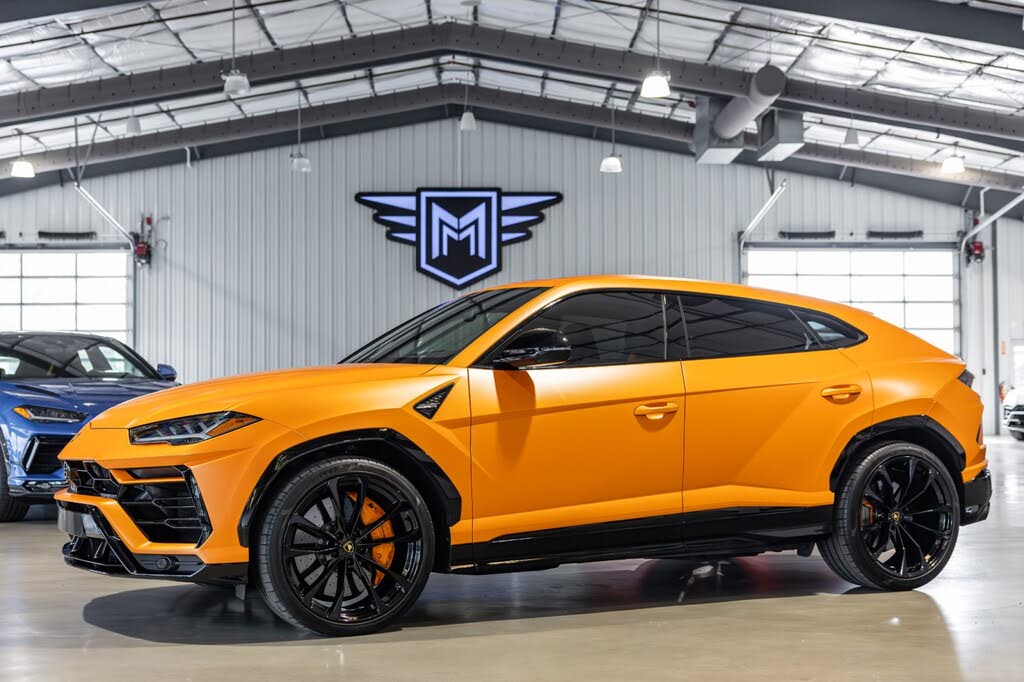 2022 Lamborghini Urus AWD