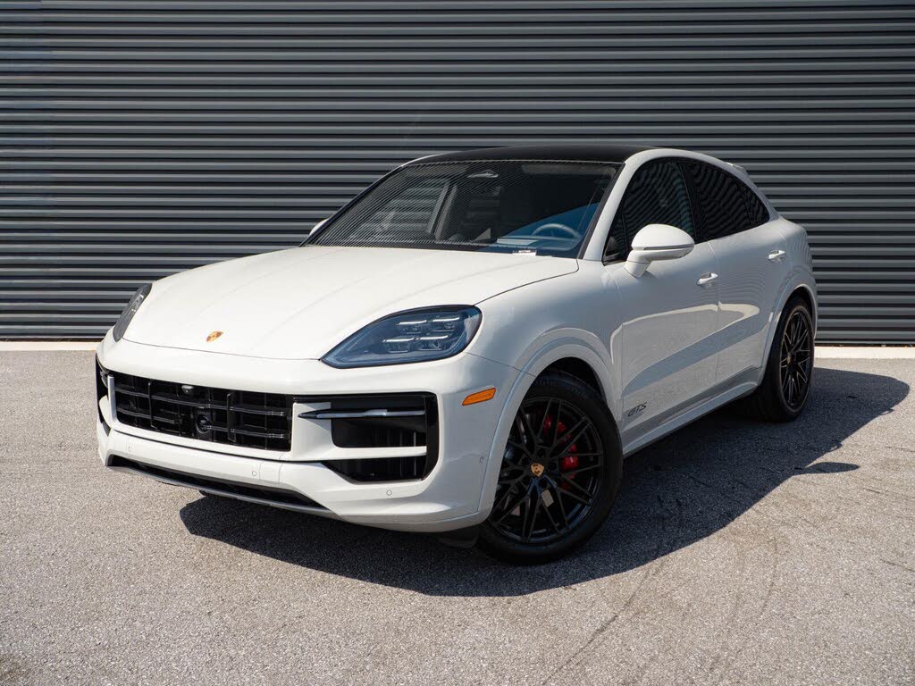 2026 Porsche Cayenne Coupe GTS AWD photo 1 of 24