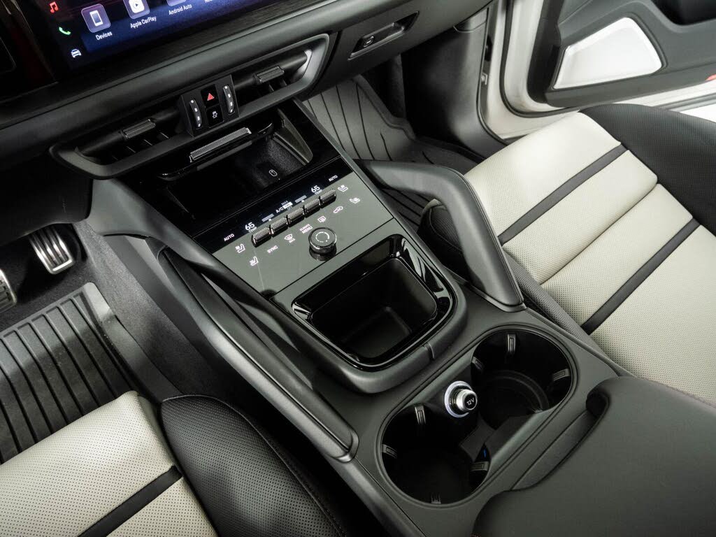 2026 Porsche Cayenne Coupe GTS AWD photo 18 of 24