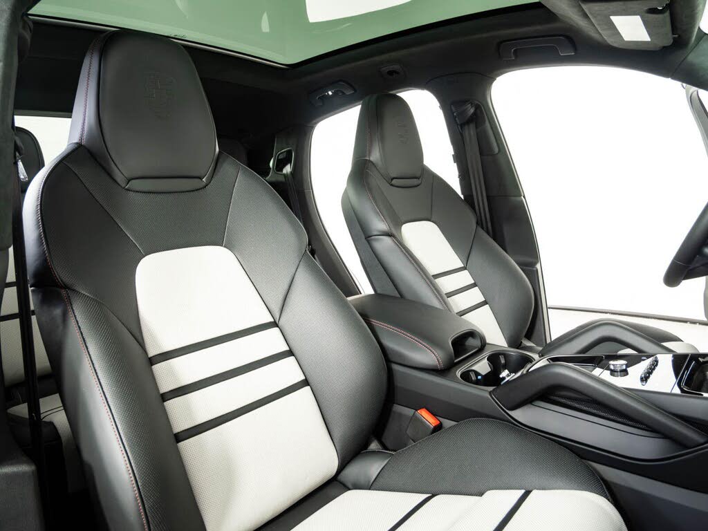2026 Porsche Cayenne Coupe GTS AWD photo 24 of 24