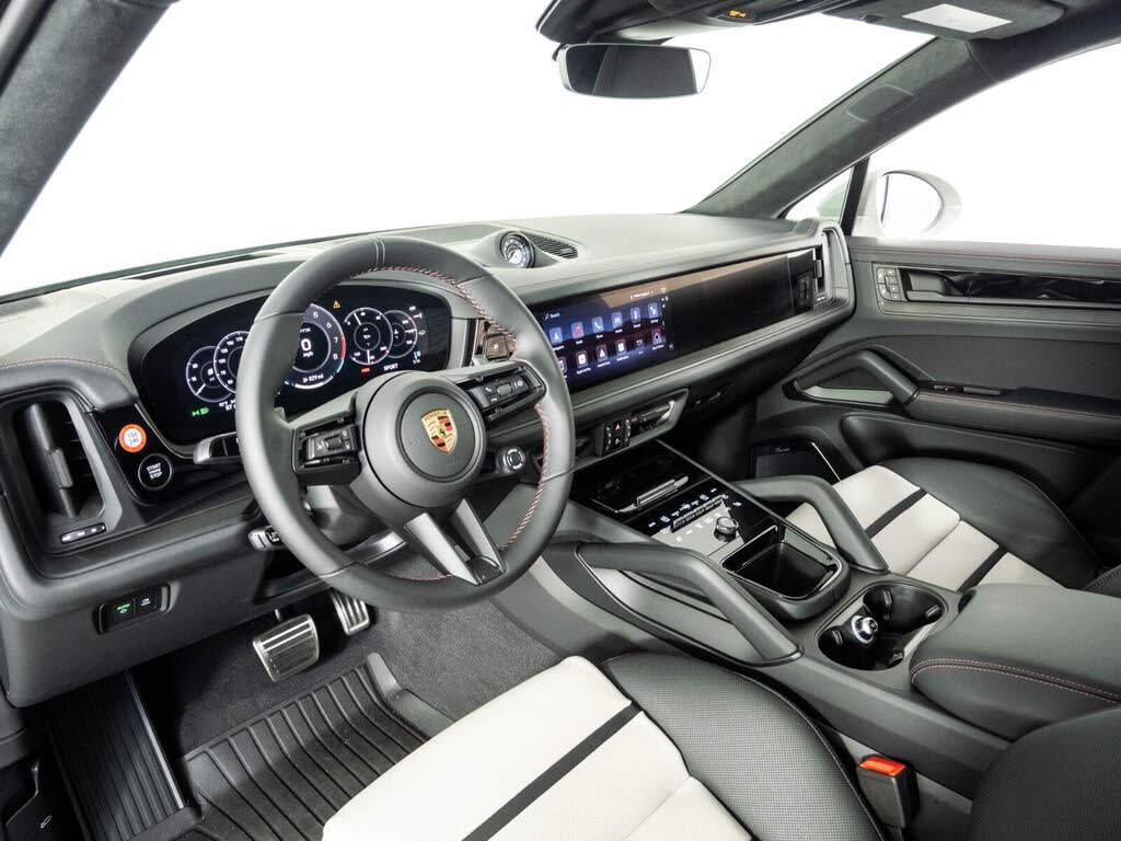 2026 Porsche Cayenne Coupe GTS AWD photo 4 of 24