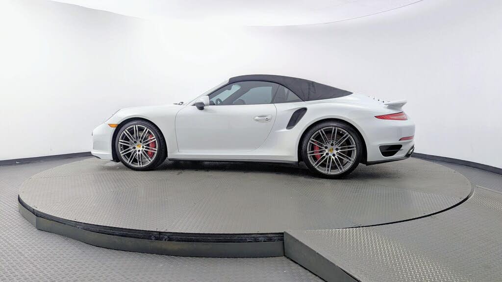 2015 Porsche 911 Turbo Cabriolet AWD photo 13 of 24