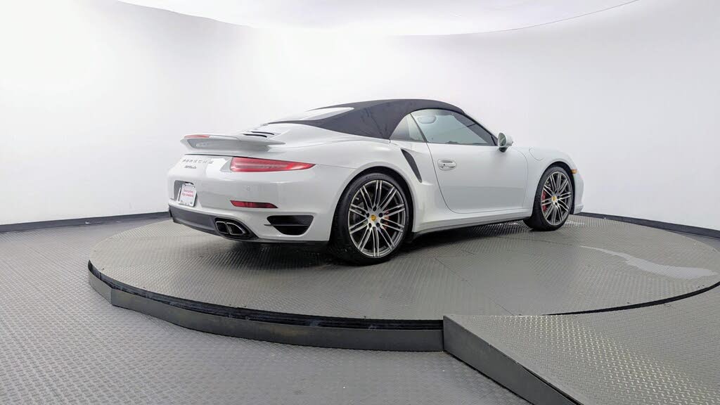 2015 Porsche 911 Turbo Cabriolet AWD photo 17 of 24