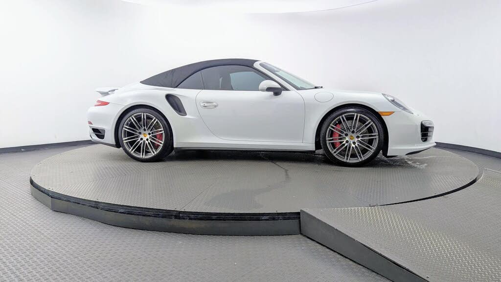 2015 Porsche 911 Turbo Cabriolet AWD photo 18 of 24