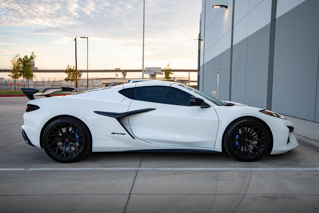 2025 Chevrolet Corvette Z06 3LZ Coupe RWD photo 16