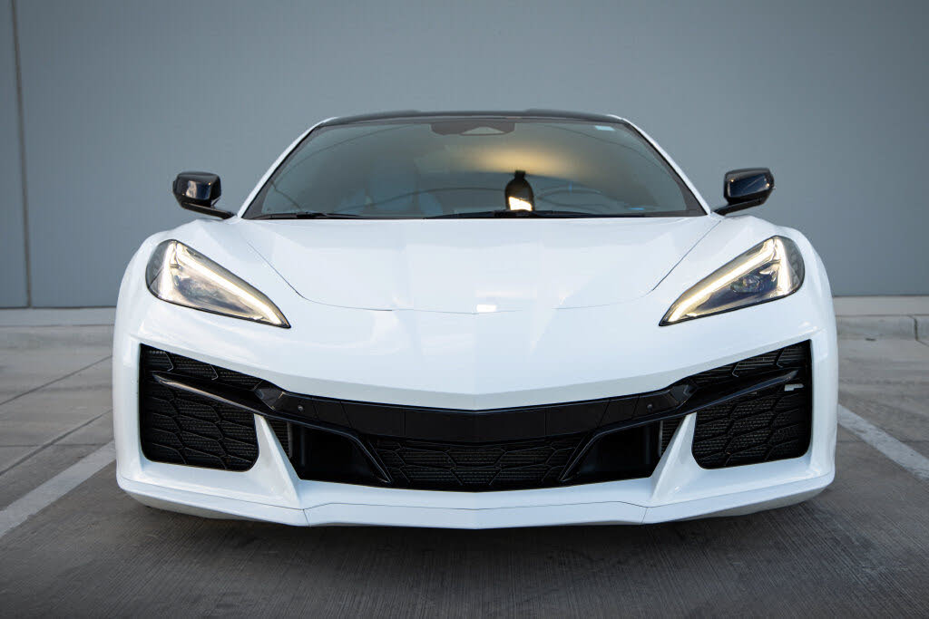 2025 Chevrolet Corvette Z06 3LZ Coupe RWD photo 3