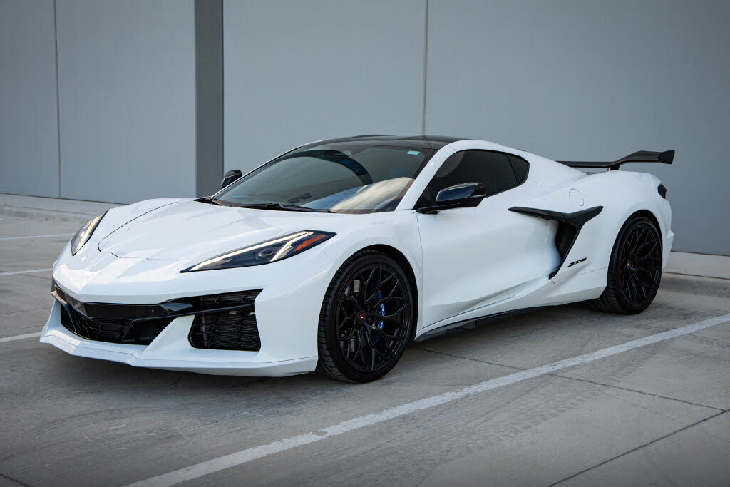 2025 Chevrolet Corvette Z06 3LZ Coupe RWD photo 6