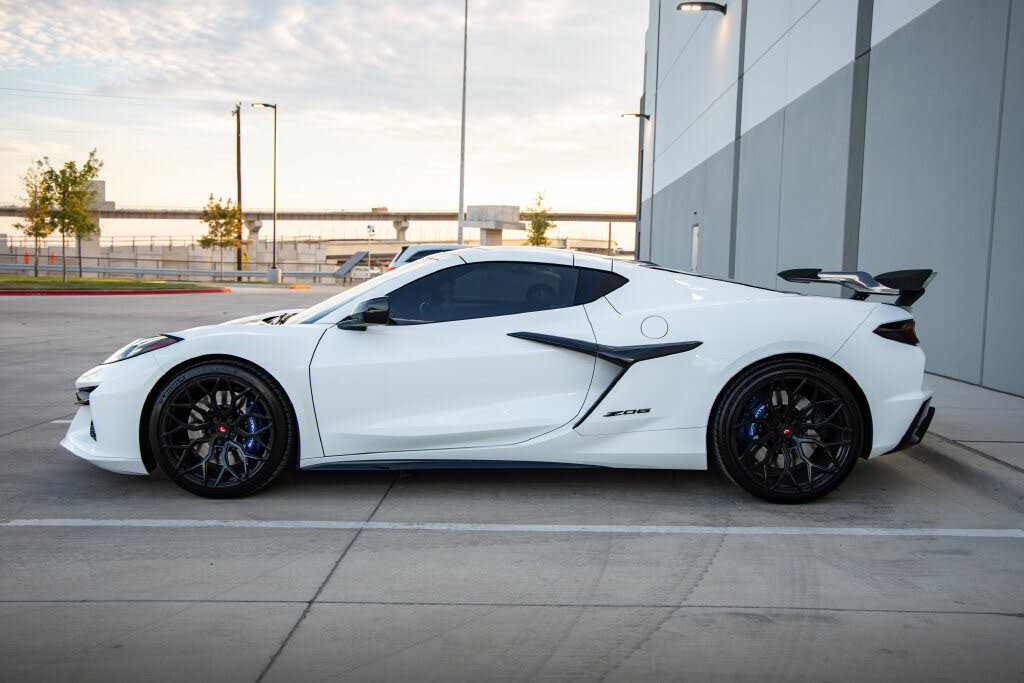 2025 Chevrolet Corvette Z06 3LZ Coupe RWD photo 7