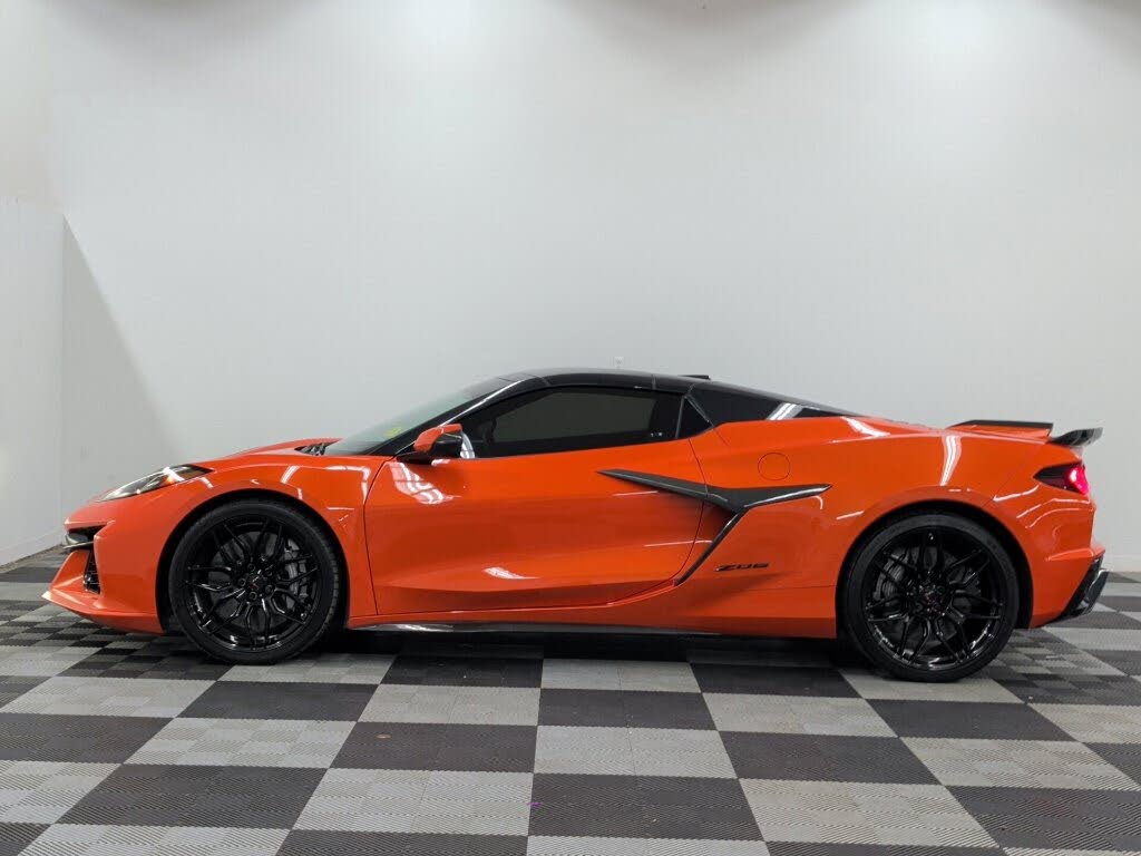 2025 Chevrolet Corvette Z06 2LZ Convertible RWD photo 8