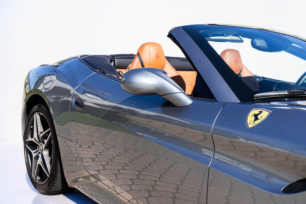 2017 Ferrari California T Roadster photo 14
