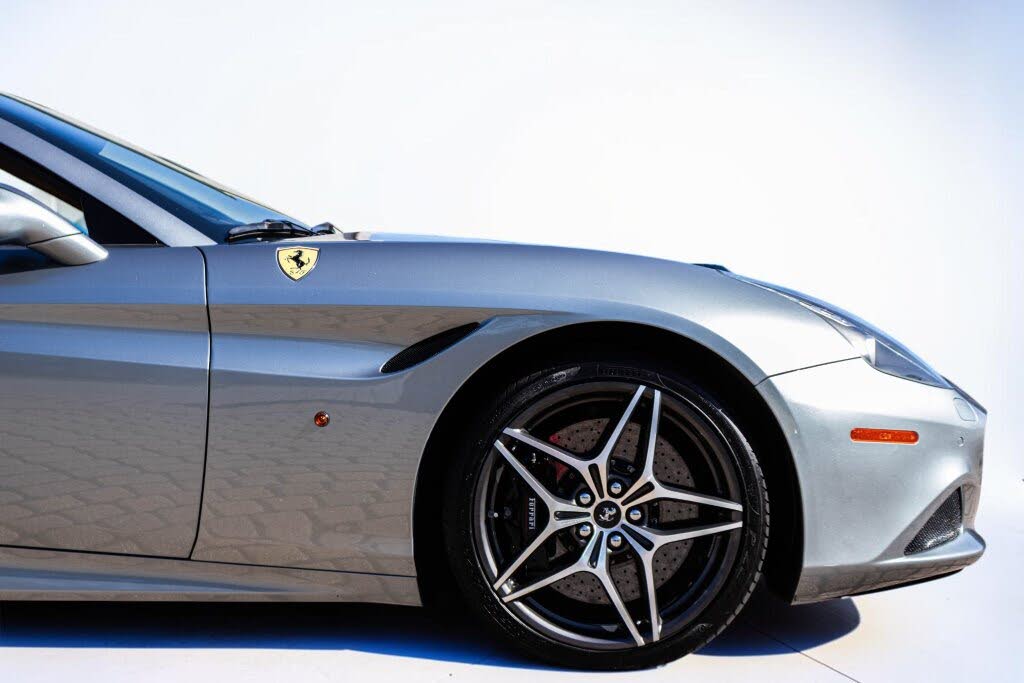 2017 Ferrari California T Roadster photo 16