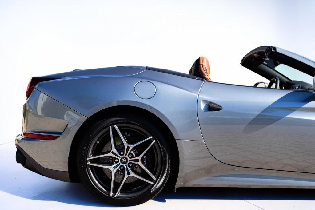 2017 Ferrari California T Roadster photo 17