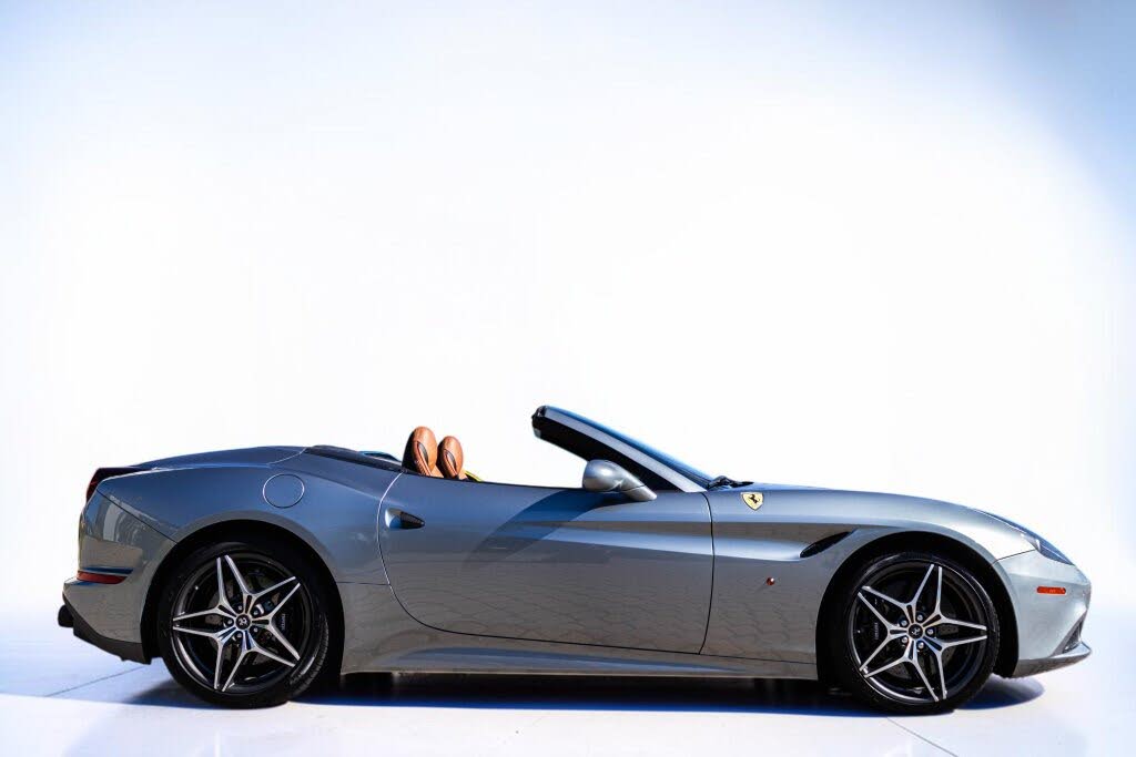 2017 Ferrari California T Roadster photo 3