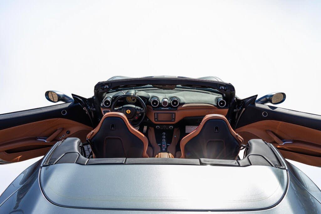 2017 Ferrari California T Roadster photo 22