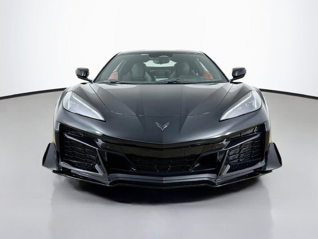2025 Chevrolet Corvette Z06 3LZ Coupe RWD photo 2