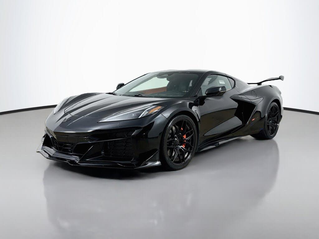 2025 Chevrolet Corvette Z06 3LZ Coupe RWD photo 3