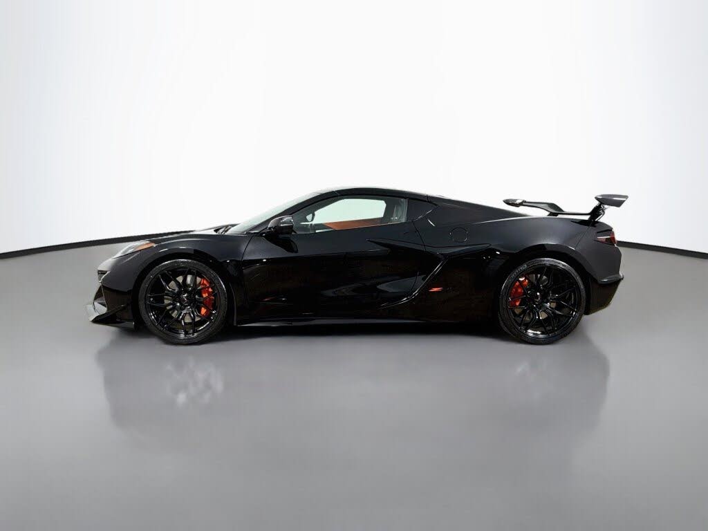 2025 Chevrolet Corvette Z06 3LZ Coupe RWD photo 4