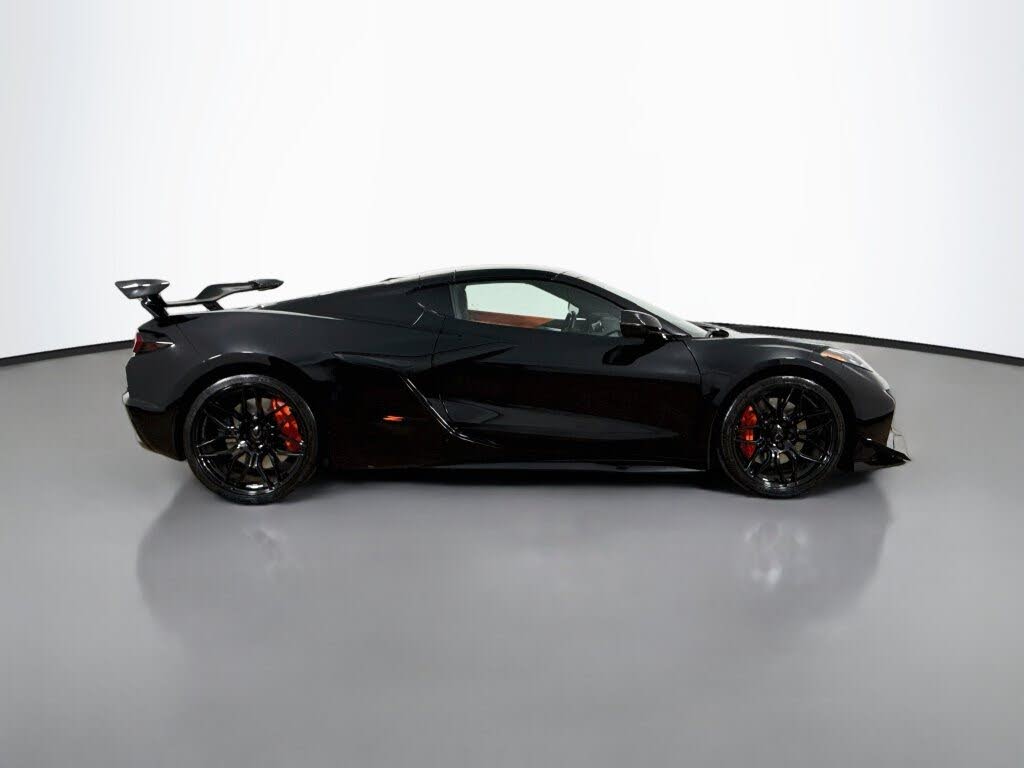 2025 Chevrolet Corvette Z06 3LZ Coupe RWD photo 8