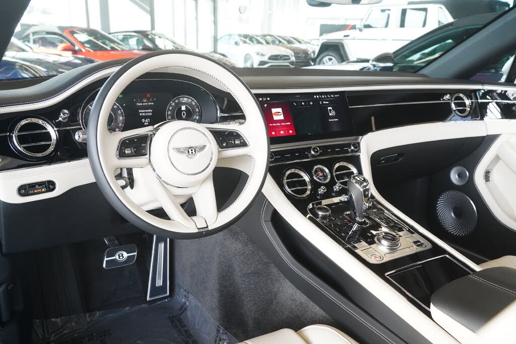 2025 Bentley Continental GTC Black Edition AWD photo 17