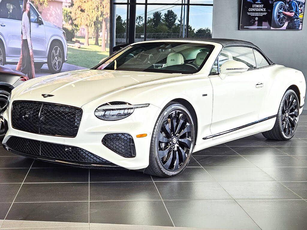2025 Bentley Continental GTC Black Edition AWD photo 6