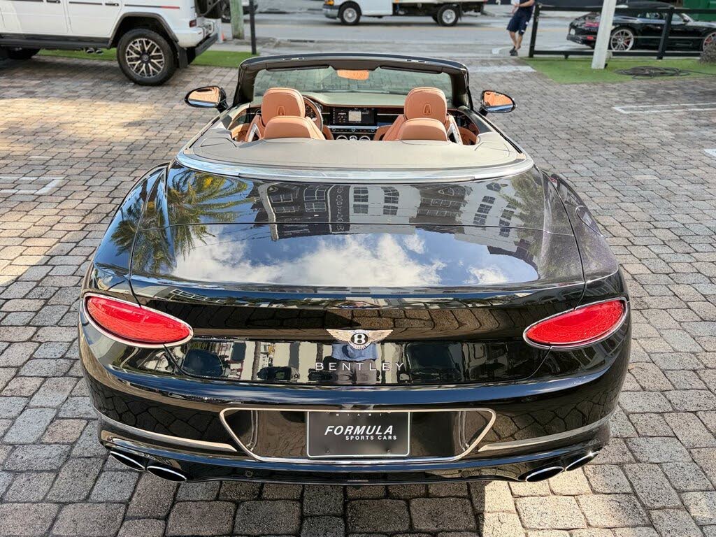 2021 Bentley Continental GTC V8 AWD photo 13