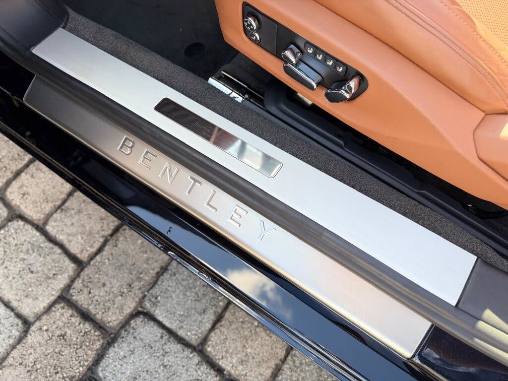 2021 Bentley Continental GTC V8 AWD photo 24