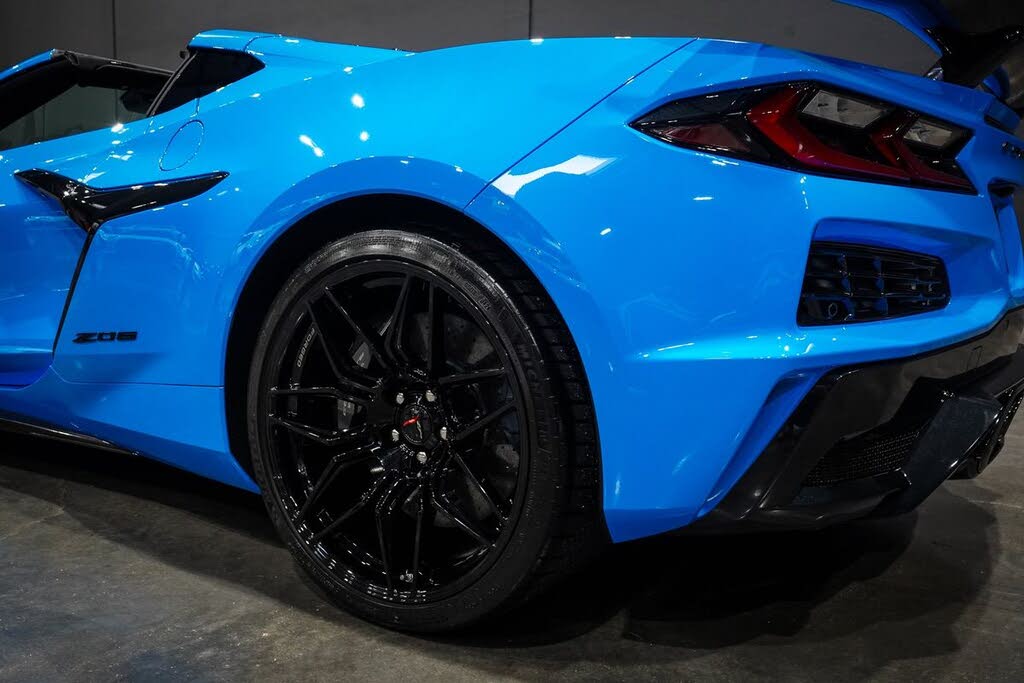2025 Chevrolet Corvette Z06 3LZ Coupe RWD photo 13