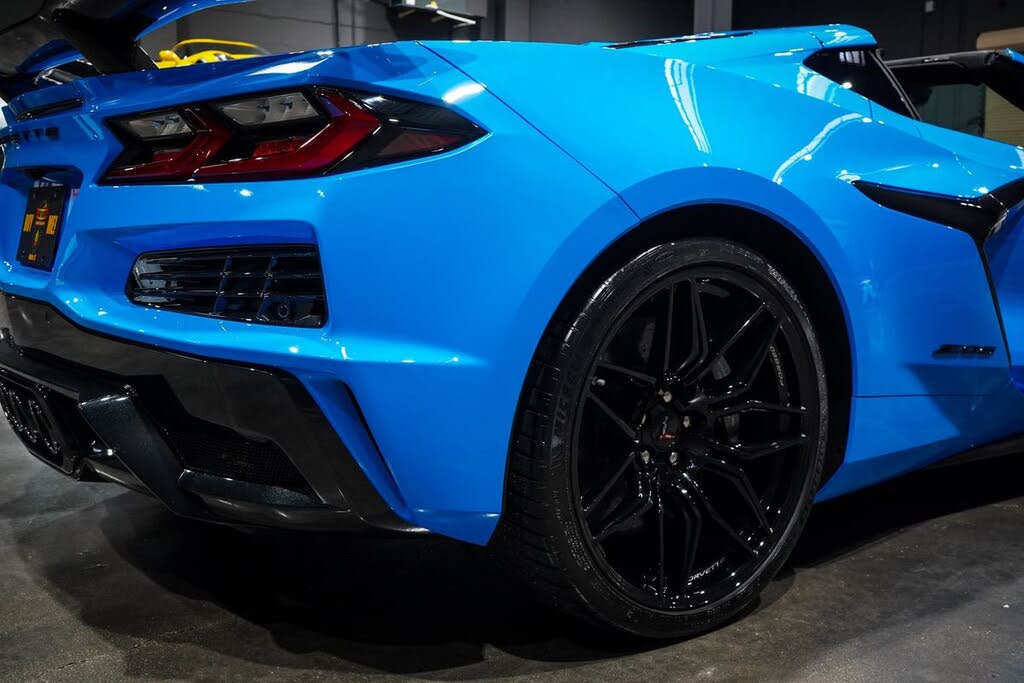 2025 Chevrolet Corvette Z06 3LZ Coupe RWD photo 17