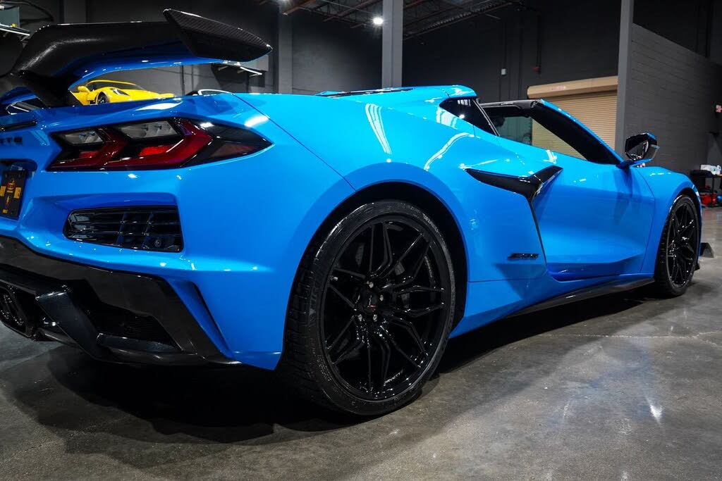 2025 Chevrolet Corvette Z06 3LZ Coupe RWD photo 18