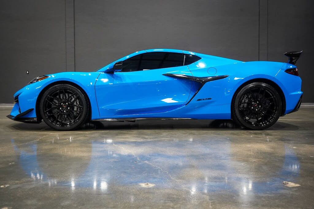 2025 Chevrolet Corvette Z06 3LZ Coupe RWD photo 20