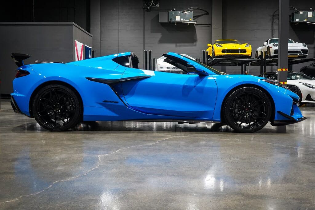 2025 Chevrolet Corvette Z06 3LZ Coupe RWD photo 6