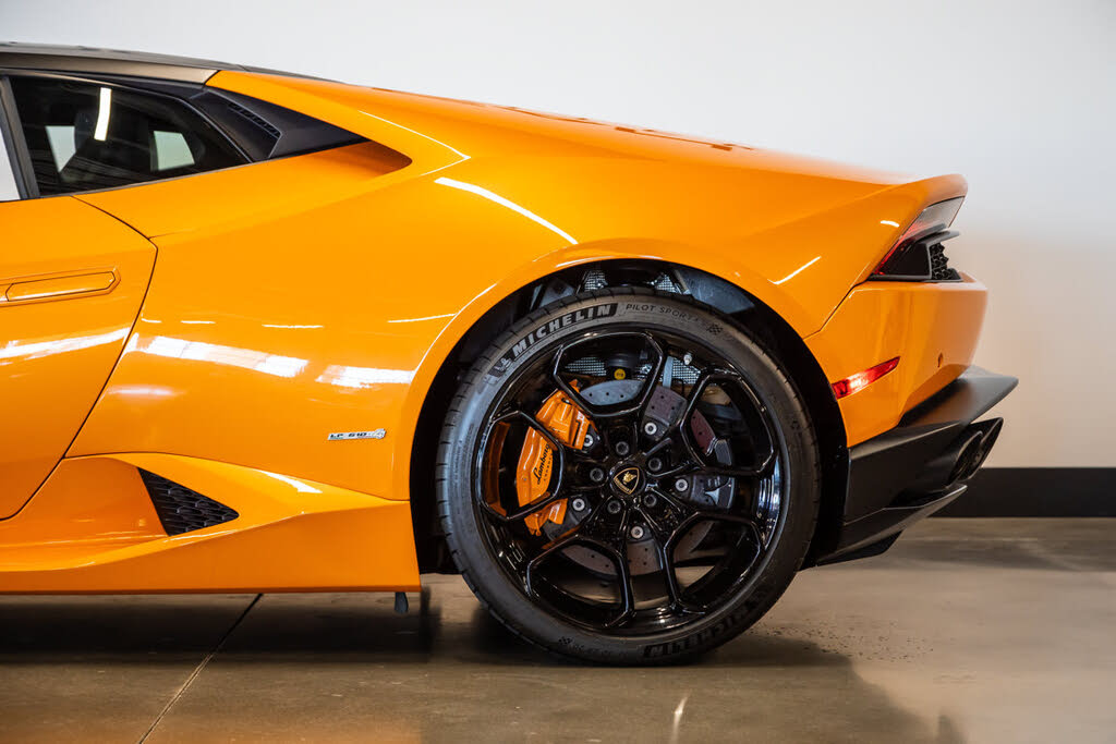 2015 Lamborghini Huracan LP 610-4 photo 18 of 24