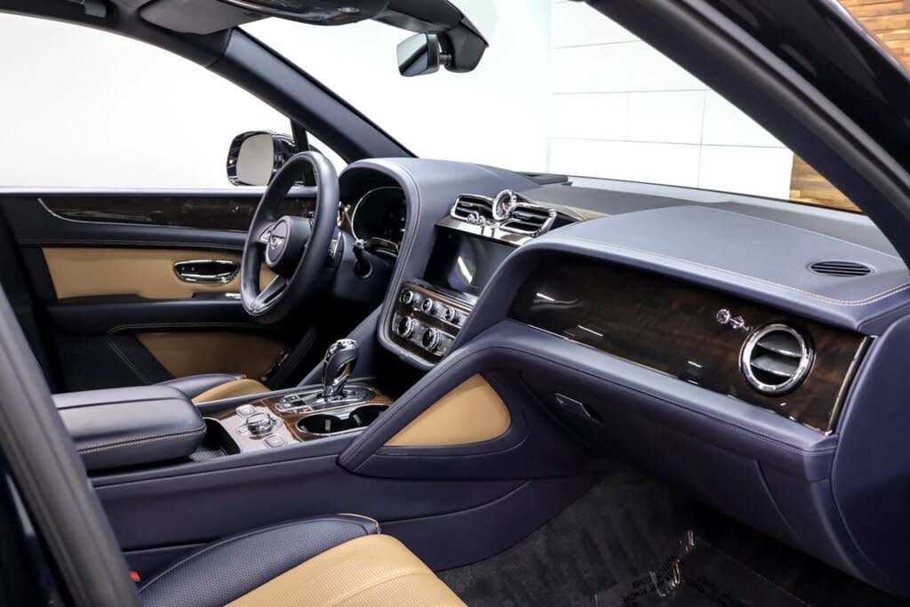 2021 Bentley Bentayga V8 AWD photo 12