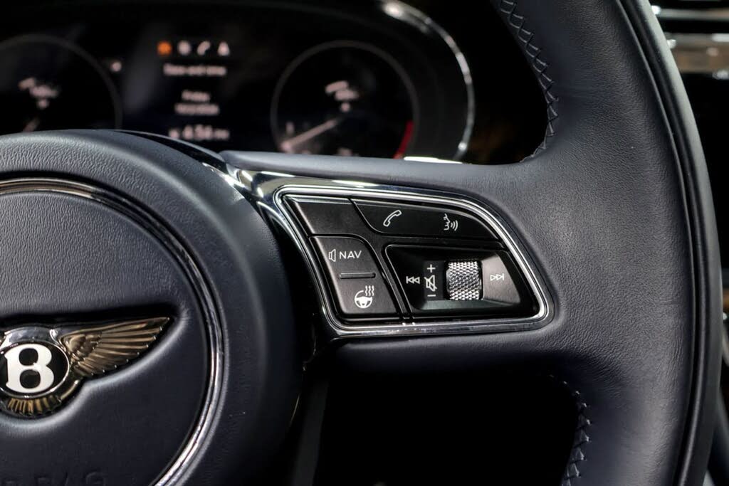 2021 Bentley Bentayga V8 AWD photo 15