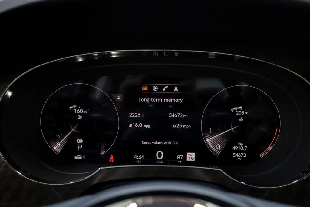 2021 Bentley Bentayga V8 AWD photo 16
