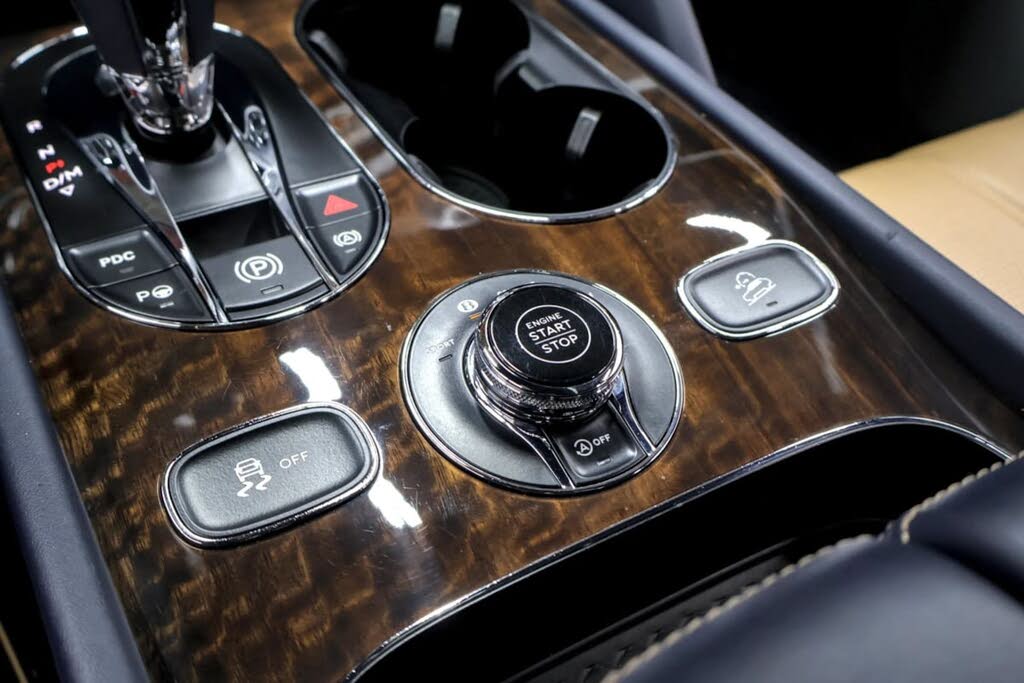 2021 Bentley Bentayga V8 AWD photo 18