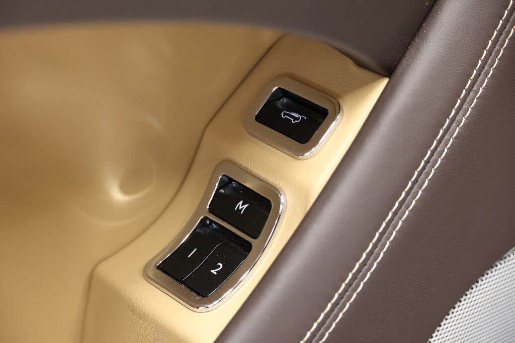 2021 Bentley Bentayga V8 AWD photo 13