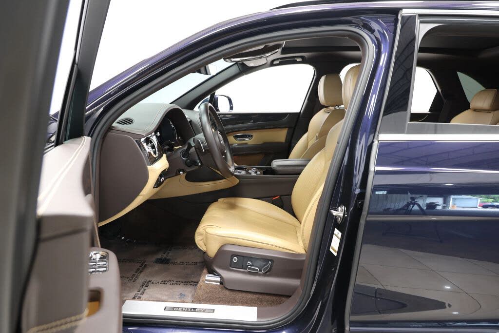 2021 Bentley Bentayga V8 AWD photo 15