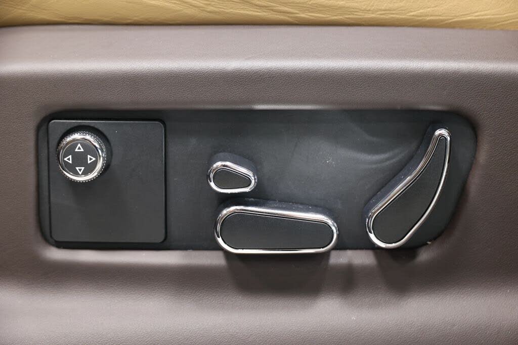 2021 Bentley Bentayga V8 AWD photo 17