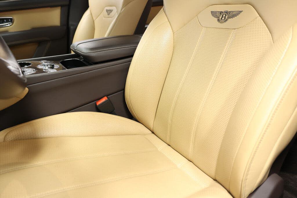 2021 Bentley Bentayga V8 AWD photo 20