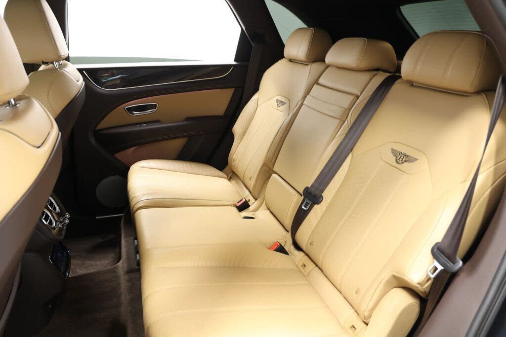 2021 Bentley Bentayga V8 AWD photo 3