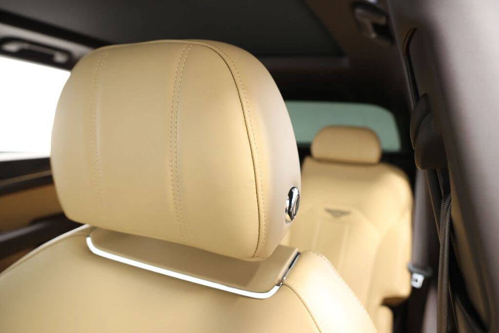 2021 Bentley Bentayga V8 AWD photo 22