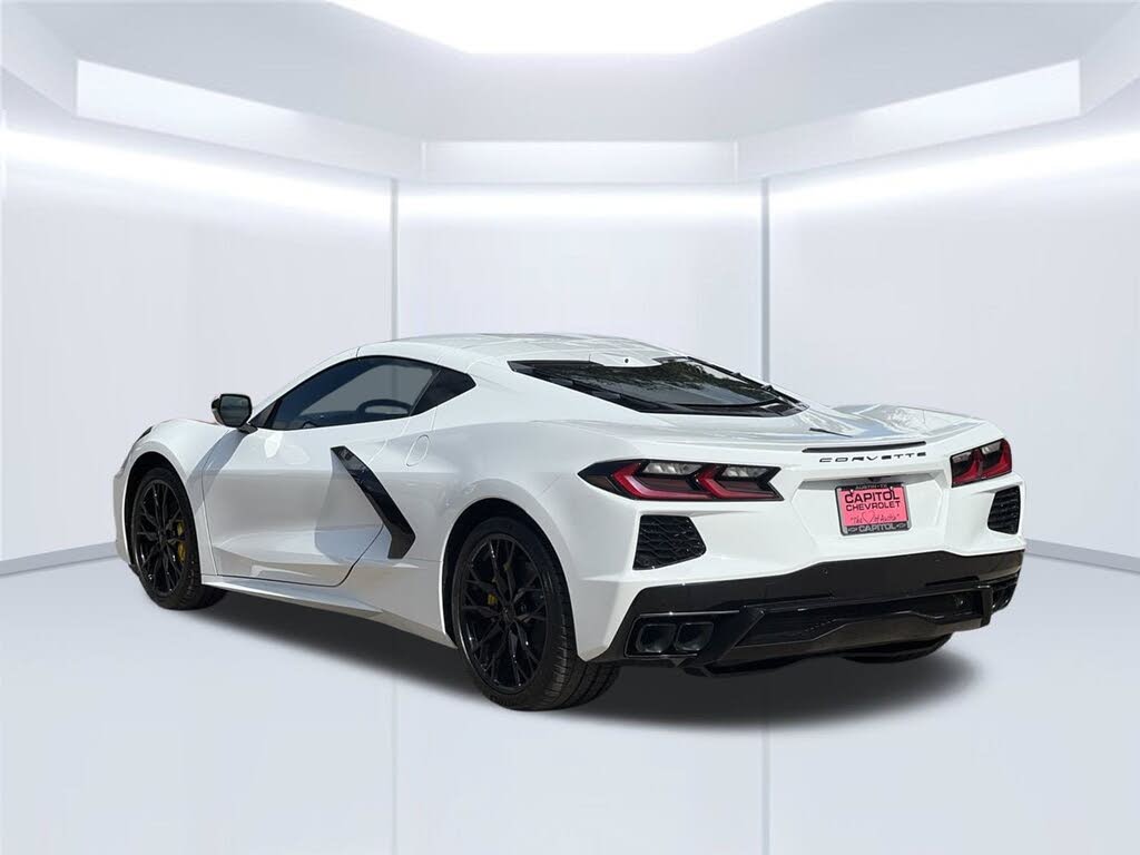 2027 Chevrolet Corvette Stingray 1LT Coupe RWD photo 3 of 24
