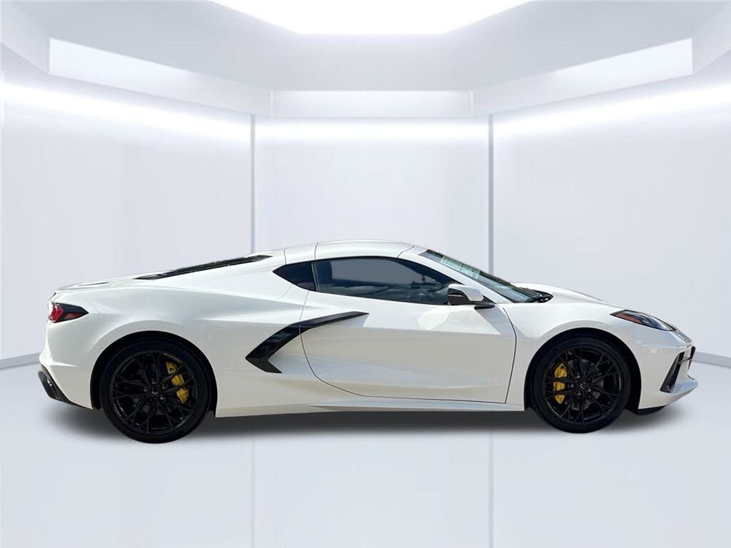 2027 Chevrolet Corvette Stingray 1LT Coupe RWD photo 6 of 24