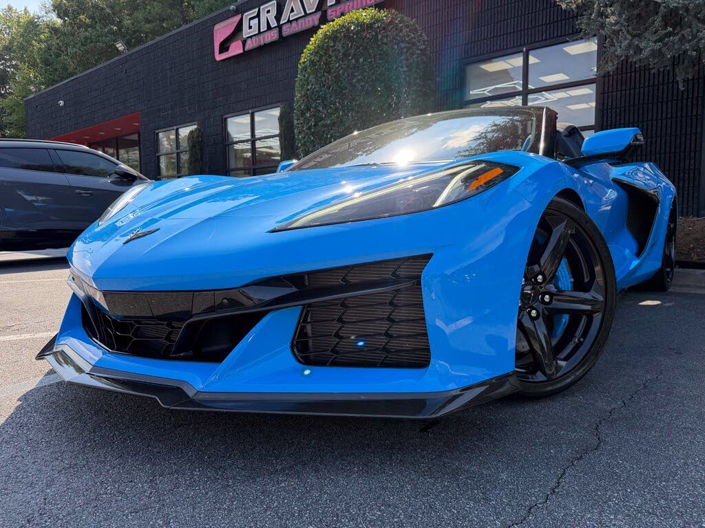 2023 Chevrolet Corvette Z06 3LZ Convertible RWD photo 2