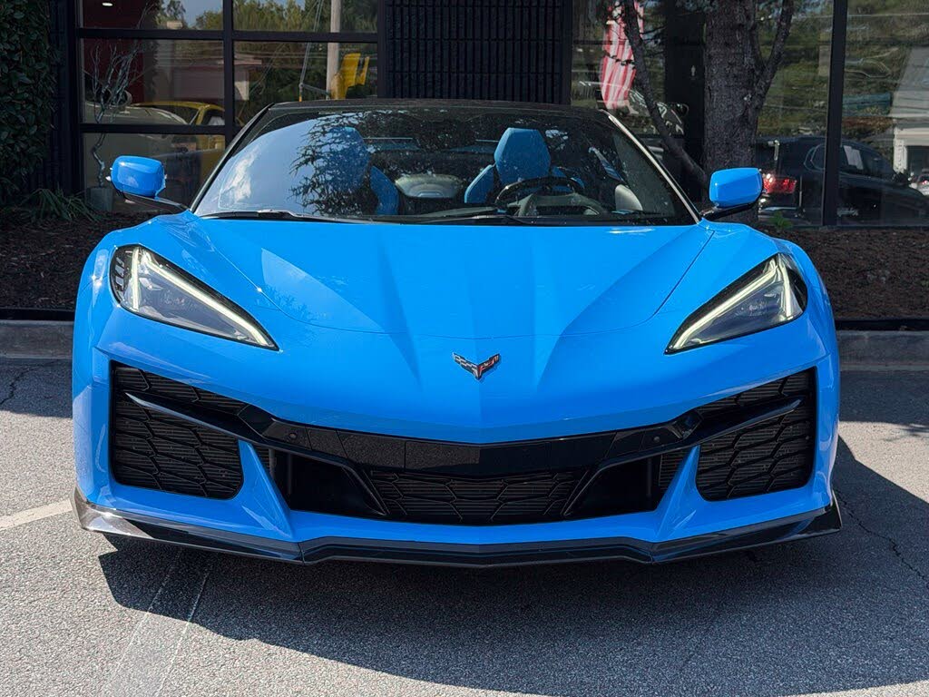 2023 Chevrolet Corvette Z06 3LZ Convertible RWD photo 3